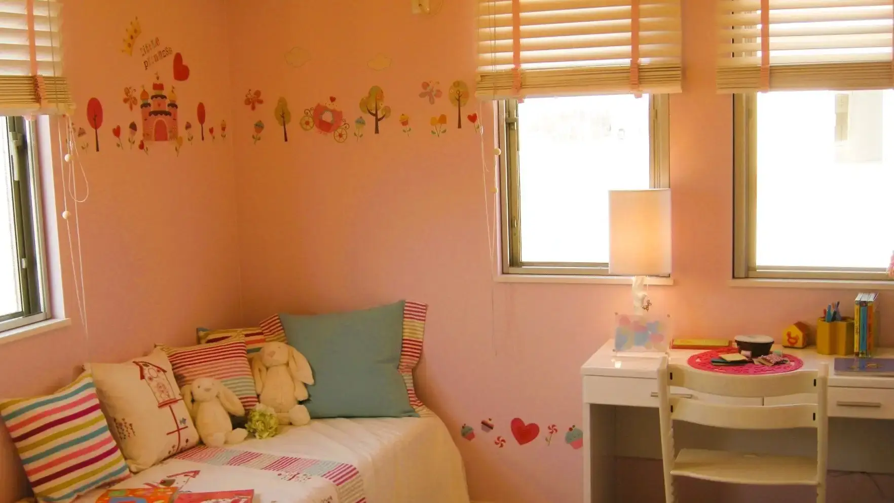 子供部屋におすすめの壁紙コーディネート｜選び方やリフォーム費用を紹介
