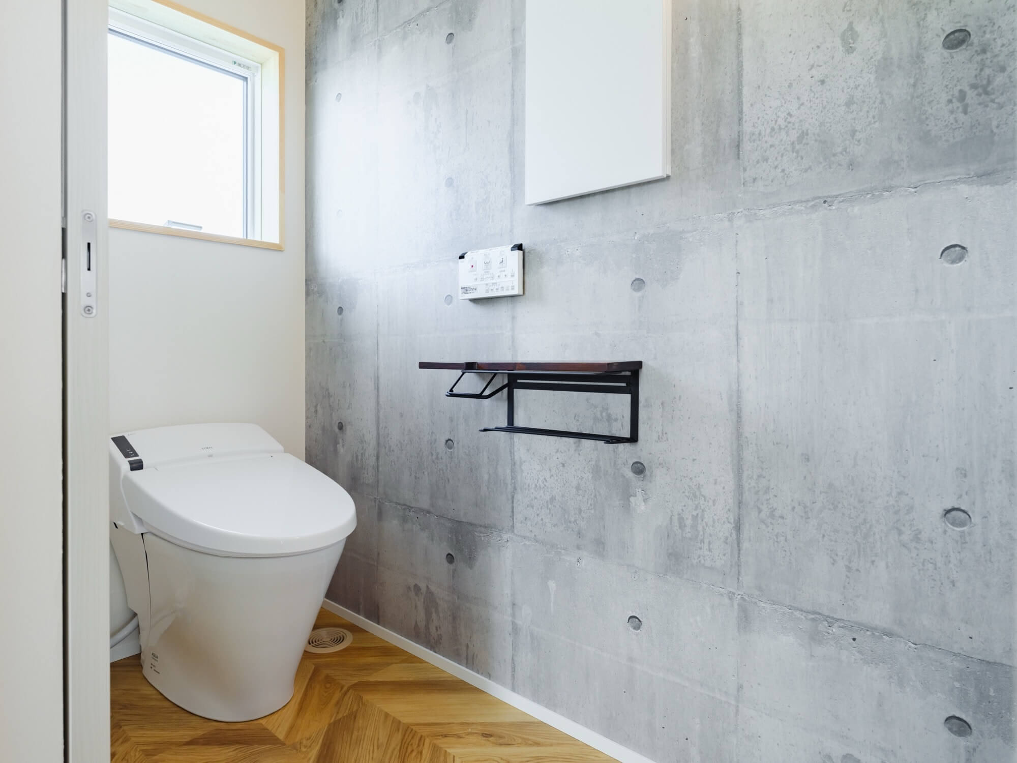 【静岡版】トイレリフォームの価格はいくら？便器交換・内装込みの相場と補助金活用法