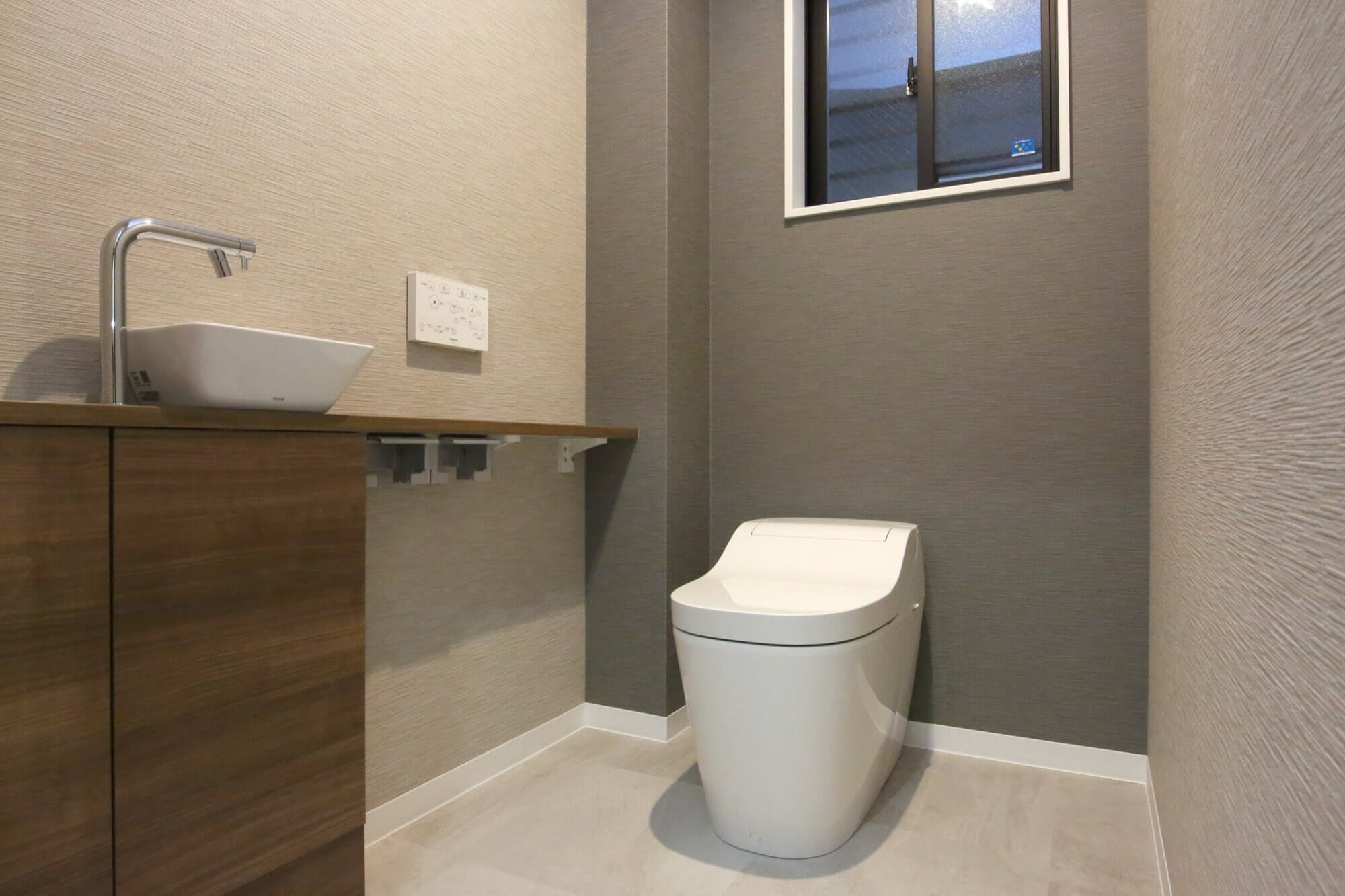 タンクレストイレの写真