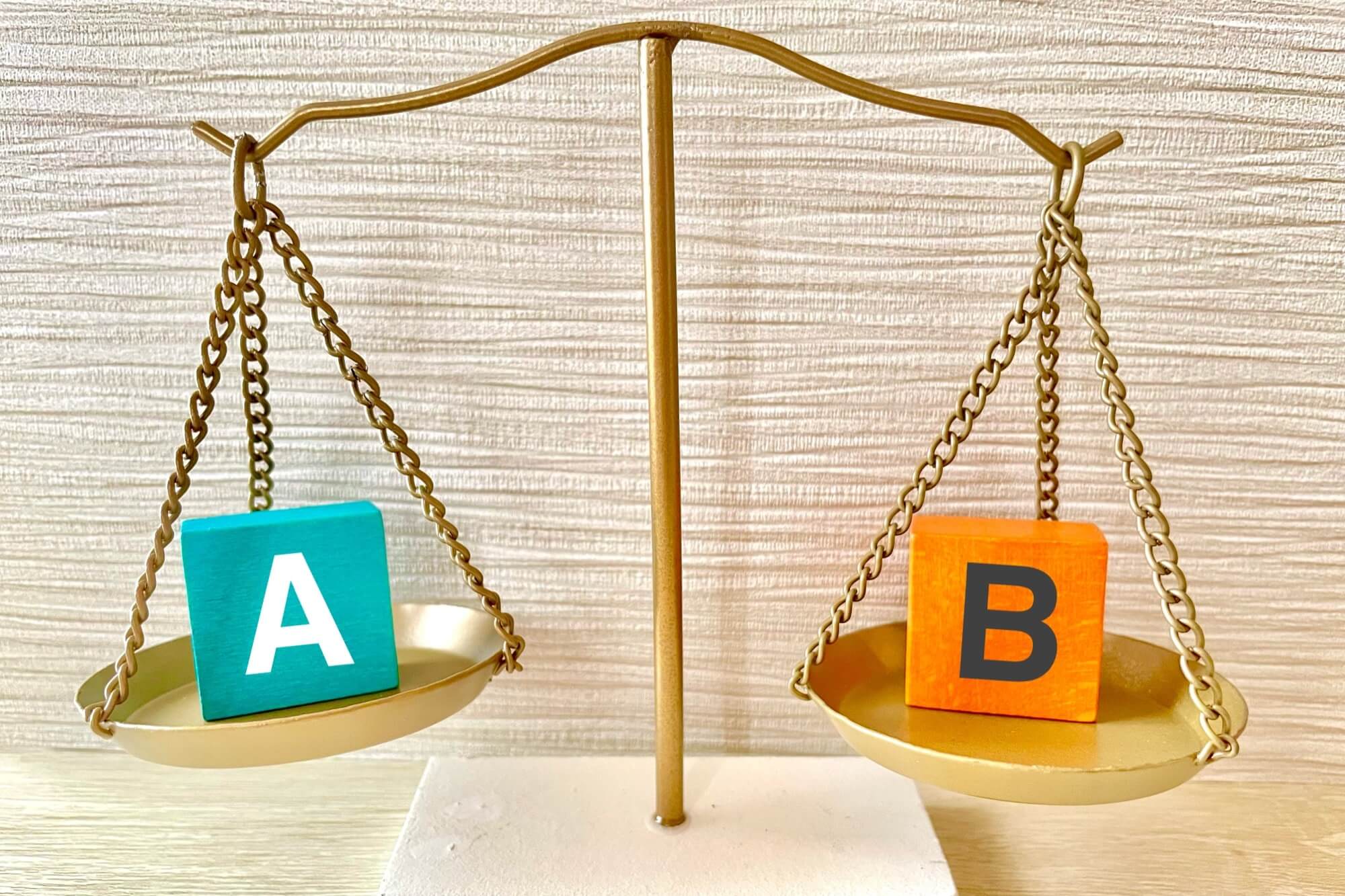 2つの物を比較するイメージ